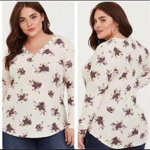 Torrid Cream Floral Henley Long Sleeve EUC Size 1